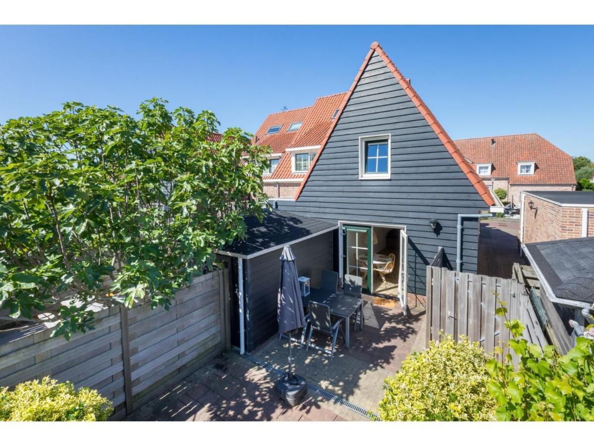 Quietly Located House Within Walking Distance Of The Beach Domburg Esterno foto