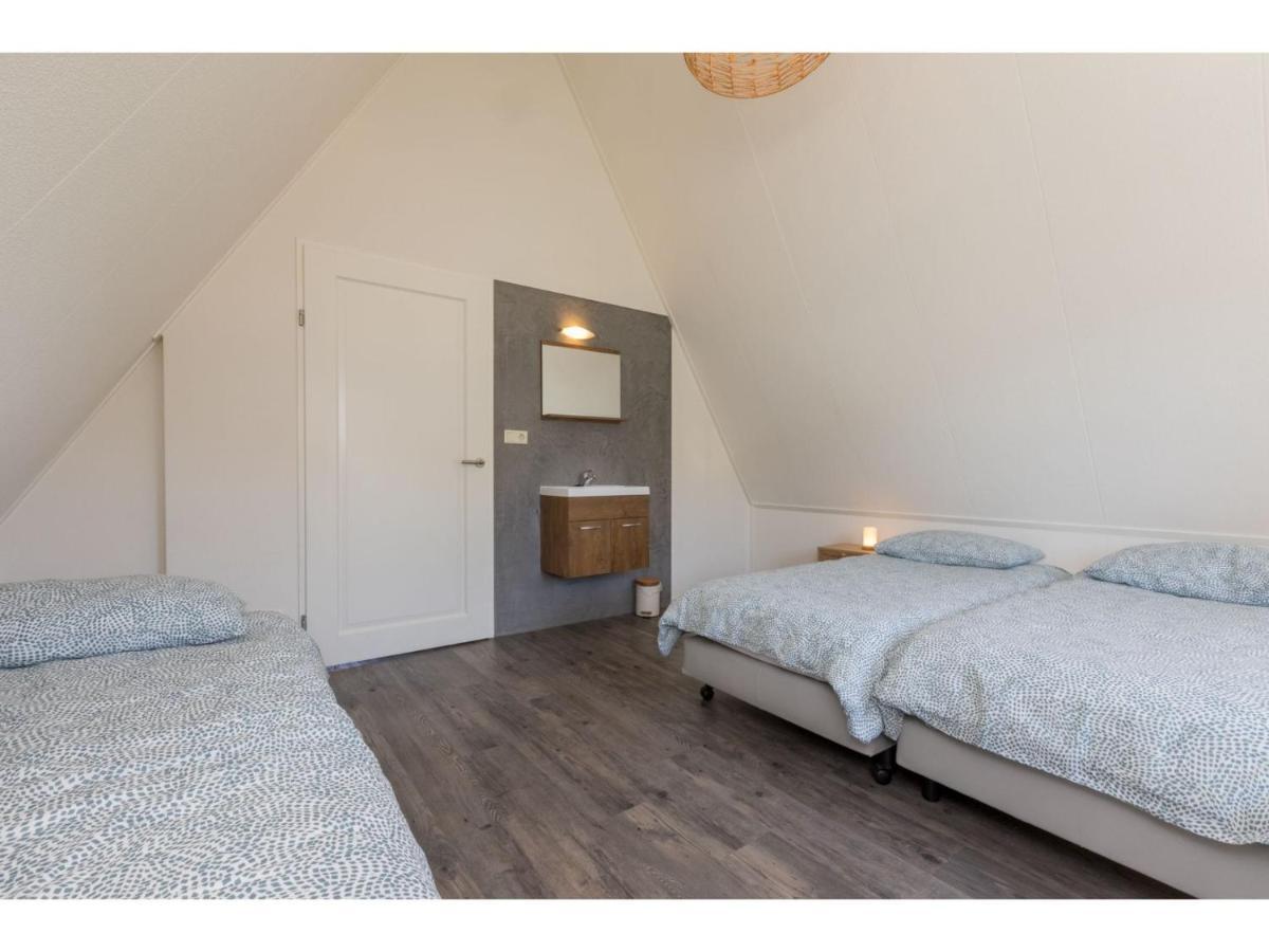 Quietly Located House Within Walking Distance Of The Beach Domburg Esterno foto
